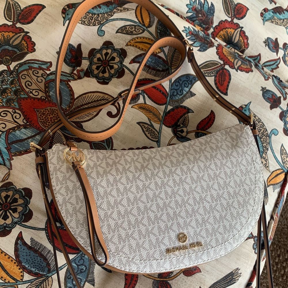 New MK Camden crossbody 🦄 limited addition - Picture 2 of 7